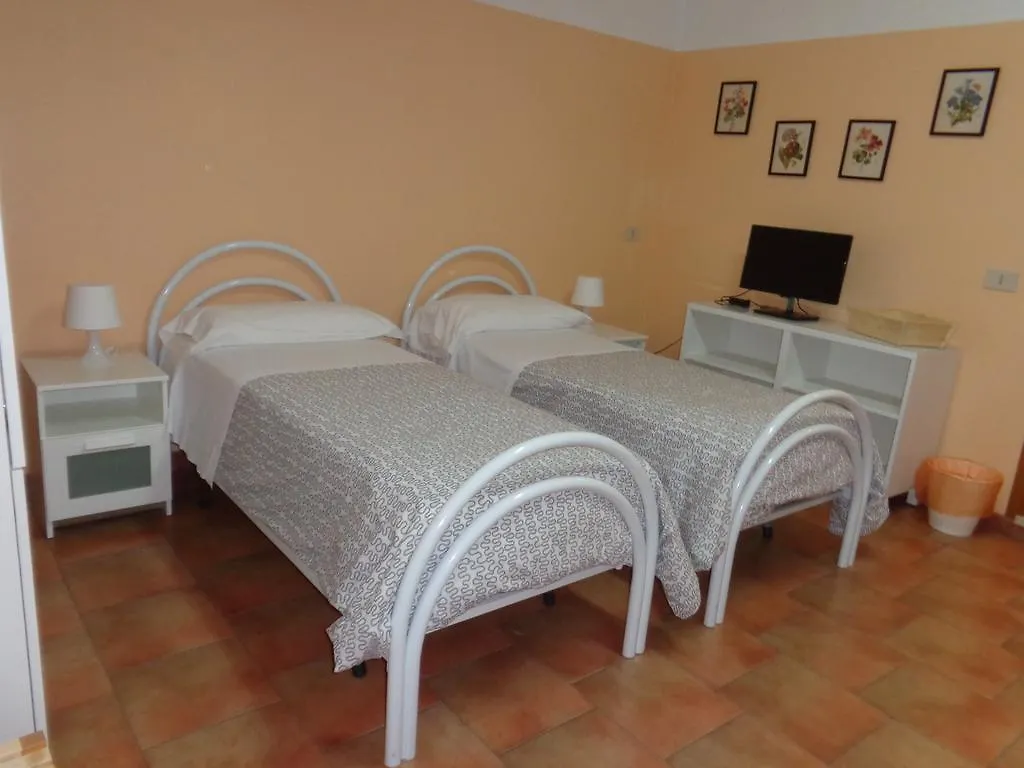 Akron B&B SantʼAlessio Siculo 3*,