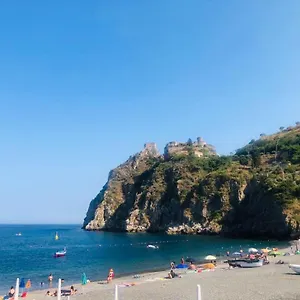 Appartamento Vacanze Sul Mare, SantʼAlessio Siculo
