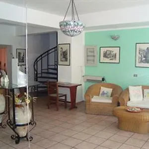 Bed & Breakfast B&B La Grotta, SantʼAlessio Siculo